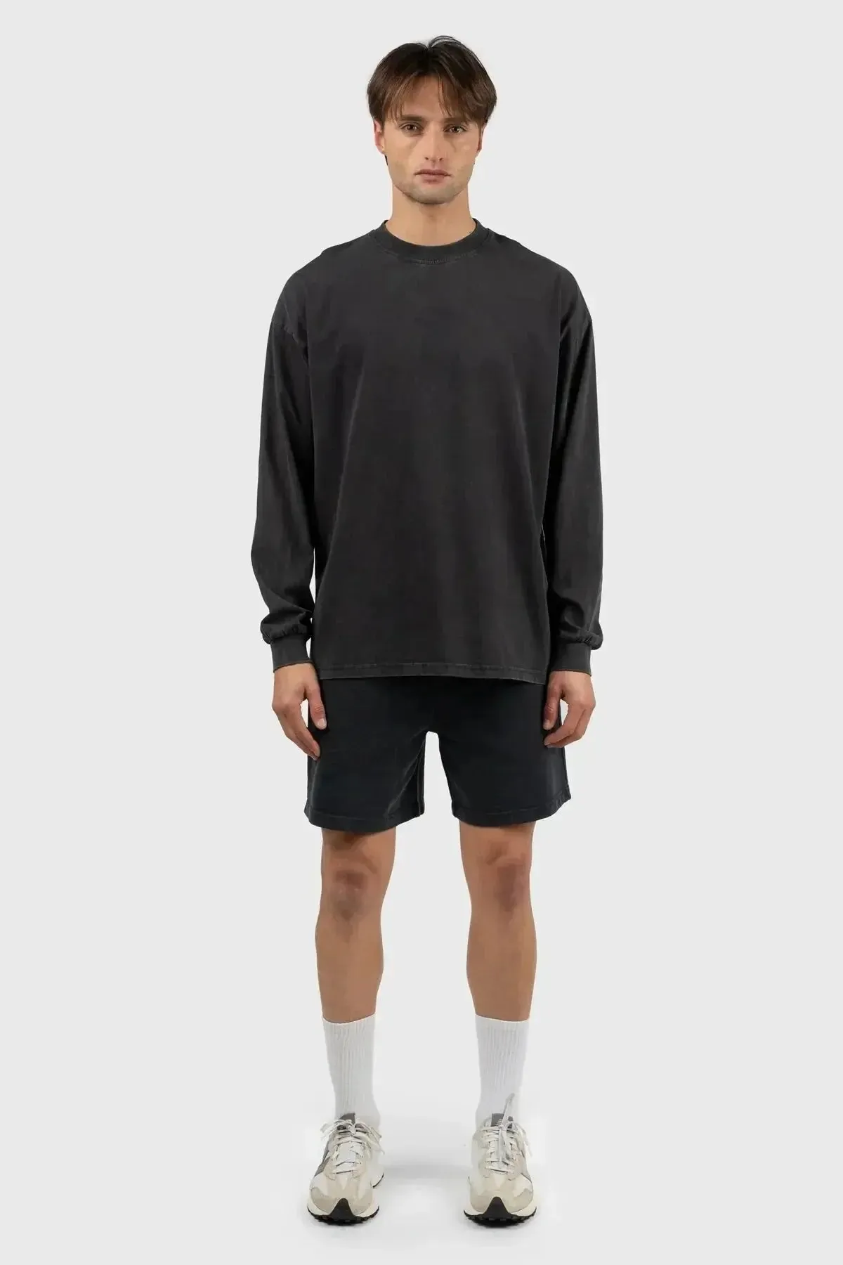 Everyday Oversized Long Sleeve - Basic Sweatshirt - Washed black