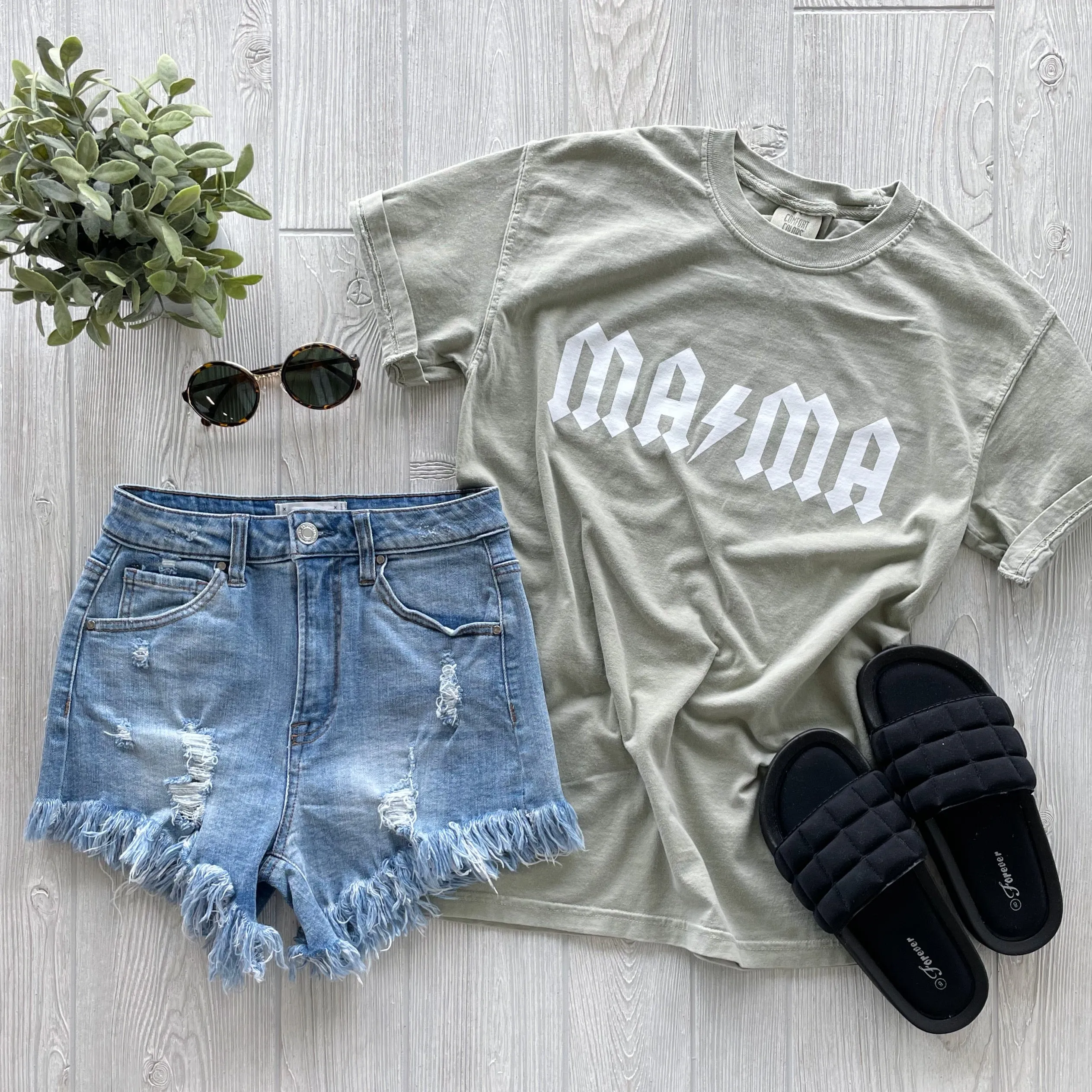 MAMA Rocker • Stone Tee